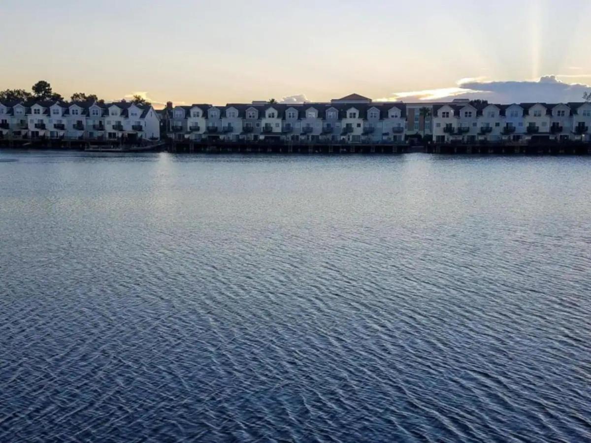 ☆Live On The Water! Lake Palmetto Palm W/ Patio - 10Min To Downtown & Beaches☆ Charleston Buitenkant foto