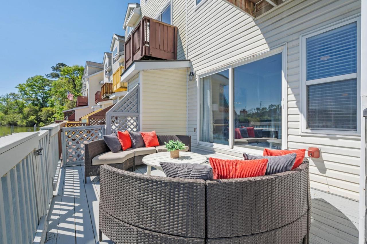 ☆Live On The Water! Lake Palmetto Palm W/ Patio - 10Min To Downtown & Beaches☆ Charleston Buitenkant foto