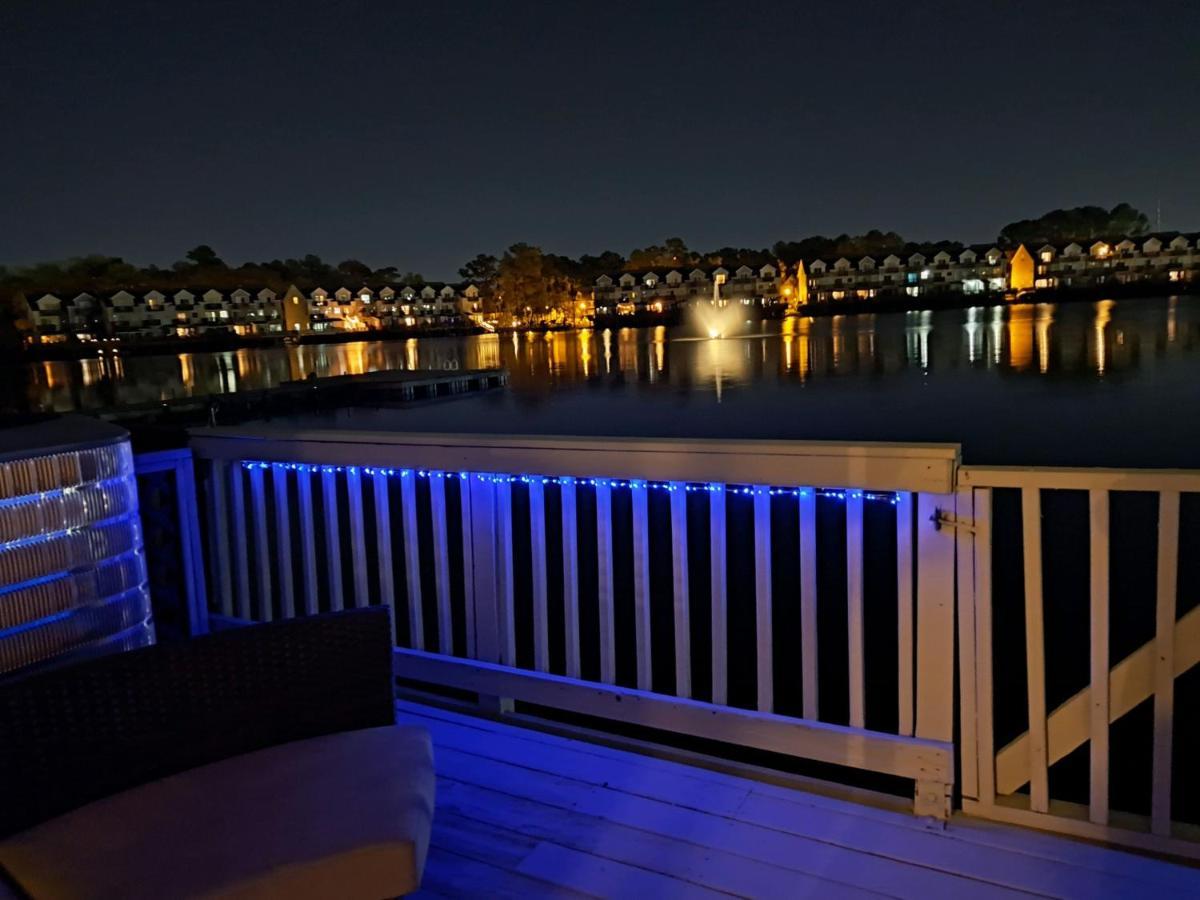 ☆Live On The Water! Lake Palmetto Palm W/ Patio - 10Min To Downtown & Beaches☆ Charleston Buitenkant foto