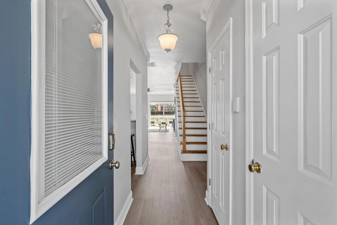 ☆Live On The Water! Lake Palmetto Palm W/ Patio - 10Min To Downtown & Beaches☆ Charleston Buitenkant foto