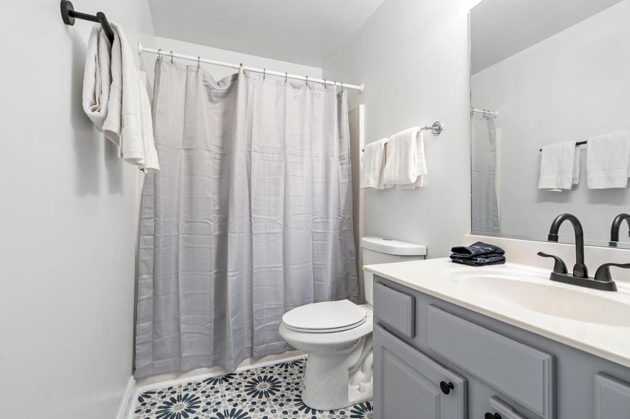 ☆Live On The Water! Lake Palmetto Palm W/ Patio - 10Min To Downtown & Beaches☆ Charleston Buitenkant foto
